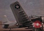 Image des aéronefs des États-Unis A-1E Vietnam, 1965, de la seconde 17 séquences d'archives historiques vidéo 65675045231