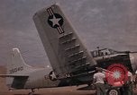Image des aéronefs des États-Unis A-1E Vietnam, 1965, de la seconde 20 séquences d'archives historiques vidéo 65675045231