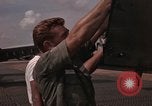 Image des aéronefs des États-Unis A-1E Vietnam, 1965, de la seconde 50 séquences d'archives historiques vidéo 65675045231