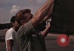 Image des aéronefs des États-Unis A-1E Vietnam, 1965, de la seconde 51 séquences d'archives historiques vidéo 65675045231