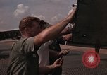 Image des aéronefs des États-Unis A-1E Vietnam, 1965, de la seconde 57 séquences d'archives historiques vidéo 65675045231