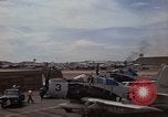 Standbild der US Air Force A-1E Vietnam, 1965, aus Sekunde 32 historischem Filmmaterial Videoclip 65675045234