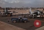 Standbild der US Air Force A-1E Vietnam, 1965, aus Sekunde 50 historischem Filmmaterial Videoclip 65675045234