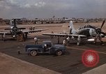 Standbild der US Air Force A-1E Vietnam, 1965, aus Sekunde 55 historischem Filmmaterial Videoclip 65675045234