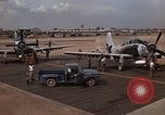 Standbild der US Air Force A-1E Vietnam, 1965, aus Sekunde 62 historischem Filmmaterial Videoclip 65675045234