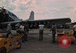 Standbild der US Air Force A-1E Vietnam, 1965, aus Sekunde 9 historischem Filmmaterial Videoclip 65675045235