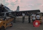 Standbild der US Air Force A-1E Vietnam, 1965, aus Sekunde 13 historischem Filmmaterial Videoclip 65675045235