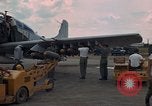Standbild der US Air Force A-1E Vietnam, 1965, aus Sekunde 15 historischem Filmmaterial Videoclip 65675045235