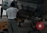 Standbild der US Air Force A-1E Vietnam, 1965, aus Sekunde 17 historischem Filmmaterial Videoclip 65675045235