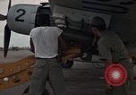 Standbild der US Air Force A-1E Vietnam, 1965, aus Sekunde 32 historischem Filmmaterial Videoclip 65675045235