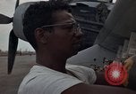Standbild der US Air Force A-1E Vietnam, 1965, aus Sekunde 35 historischem Filmmaterial Videoclip 65675045235
