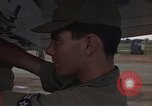 Standbild der US Air Force A-1E Vietnam, 1965, aus Sekunde 50 historischem Filmmaterial Videoclip 65675045235