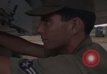 Standbild der US Air Force A-1E Vietnam, 1965, aus Sekunde 55 historischem Filmmaterial Videoclip 65675045235