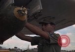 Standbild der US Air Force A-1E Vietnam, 1965, aus Sekunde 62 historischem Filmmaterial Videoclip 65675045235