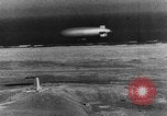 Standbild Wright Brothers Kitty Hawk North Carolina USA, 1934, aus Sekunde 17 historischem Filmmaterial Videoclip 65675045243