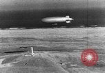 Standbild Wright Brothers Kitty Hawk North Carolina USA, 1934, aus Sekunde 18 historischem Filmmaterial Videoclip 65675045243