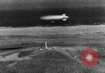 Standbild Wright Brothers Kitty Hawk North Carolina USA, 1934, aus Sekunde 21 historischem Filmmaterial Videoclip 65675045243