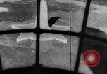 Standbild Wright Brothers Kitty Hawk North Carolina USA, 1934, aus Sekunde 23 historischem Filmmaterial Videoclip 65675045243