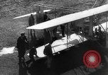 Standbild Wright Brothers Kitty Hawk North Carolina USA, 1934, aus Sekunde 55 historischem Filmmaterial Videoclip 65675045243