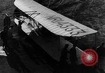 Standbild Wright Brothers Kitty Hawk North Carolina USA, 1934, aus Sekunde 59 historischem Filmmaterial Videoclip 65675045243