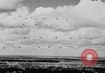 Standbild strafing Praxis Chapman Field Florida USA, 1934, aus Sekunde 14 historischem Filmmaterial Videoclip 65675045248