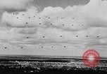 Standbild strafing Praxis Chapman Field Florida USA, 1934, aus Sekunde 16 historischem Filmmaterial Videoclip 65675045248