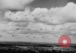 Standbild strafing Praxis Chapman Field Florida USA, 1934, aus Sekunde 19 historischem Filmmaterial Videoclip 65675045248