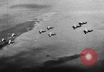 Standbild strafing Praxis Chapman Field Florida USA, 1934, aus Sekunde 33 historischem Filmmaterial Videoclip 65675045248