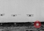 Standbild strafing Praxis Chapman Field Florida USA, 1934, aus Sekunde 48 historischem Filmmaterial Videoclip 65675045248