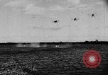 Standbild strafing Praxis Chapman Field Florida USA, 1934, aus Sekunde 57 historischem Filmmaterial Videoclip 65675045248