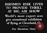 Standbild Air Show Cleveland Ohio USA, 1934, aus Sekunde 3 historischem Filmmaterial Videoclip 65675045250