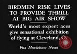 Standbild Air Show Cleveland Ohio USA, 1934, aus Sekunde 10 historischem Filmmaterial Videoclip 65675045250