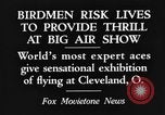 Standbild Air Show Cleveland Ohio USA, 1934, aus Sekunde 12 historischem Filmmaterial Videoclip 65675045250