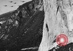 Standbild Bomber Yosemite National Park California USA, 1934, aus Sekunde 39 historischem Filmmaterial Videoclip 65675045251