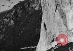 Standbild Bomber Yosemite National Park California USA, 1934, aus Sekunde 40 historischem Filmmaterial Videoclip 65675045251
