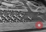Immagine di C-47 piani di traino e Allied alianti durante l invasione della Normandia Francia, 1944, secondo 7 filmato di repertorio 65675045255