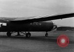 Immagine di C-47 piani di traino e Allied alianti durante l invasione della Normandia Francia, 1944, secondo 23 filmato di repertorio 65675045255