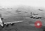 Immagine di Boeing B-17 Flying Fortress Europa, 1942, secondo 5 filmato di repertorio 65675045269