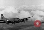 Immagine di Boeing B-17 Flying Fortress Europa, 1942, secondo 29 filmato di repertorio 65675045269
