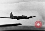 Immagine di Boeing B-17 Flying Fortress Europa, 1942, secondo 33 filmato di repertorio 65675045269