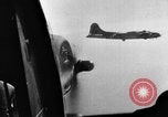 Immagine di Boeing B-17 Flying Fortress Europa, 1942, secondo 46 filmato di repertorio 65675045269