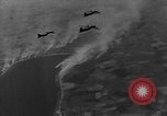 Immagine di Boeing B-17 Flying fortezze Europa, 1942, secondo 13 filmato di repertorio 65675045270