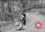 Image soldats des États-Unis Baguio aux Philippines, 1945, de la seconde 4 séquences d'archives historiques vidéo 65675045279