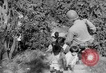 Standbild USA Soldaten Baguio Philippinen, 1945, aus Sekunde 5 historischem Filmmaterial Videoclip 65675045280