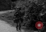 Standbild USA Soldaten Baguio Philippinen, 1945, aus Sekunde 30 historischem Filmmaterial Videoclip 65675045280