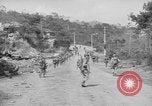 Standbild USA Soldaten Baguio Philippinen, 1945, aus Sekunde 40 historischem Filmmaterial Videoclip 65675045280