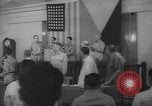 Immagine di General Douglas MacArthur Manila Filippine, 1945, secondo 21 filmato di repertorio 65675045296