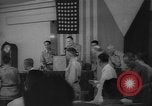 Immagine di General Douglas MacArthur Manila Filippine, 1945, secondo 41 filmato di repertorio 65675045296