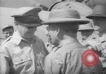 Immagine di General Douglas MacArthur Manila Filippine, 1945, secondo 15 filmato di repertorio 65675045297
