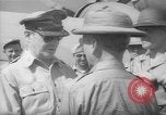 Immagine di General Douglas MacArthur Manila Filippine, 1945, secondo 16 filmato di repertorio 65675045297